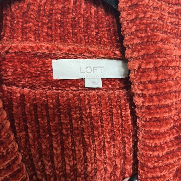 SOLD: Rust-colored Sweater 🍁 - Picture 6 of 7
